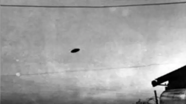 McMinnville UFO Photograph