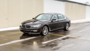 BMW 740i