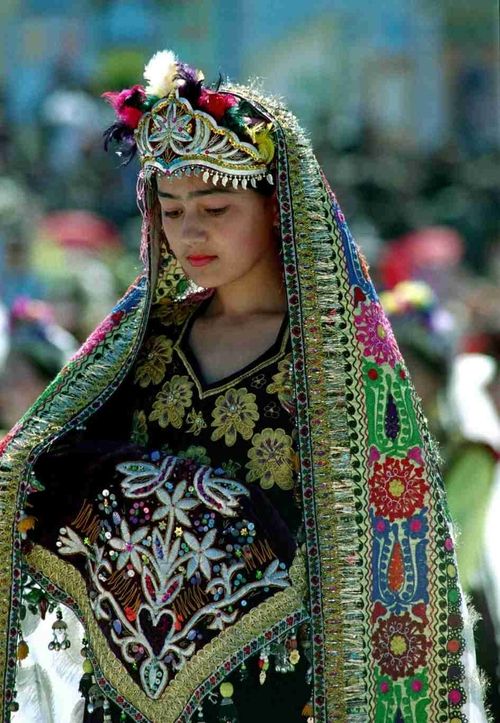 Uzbekistan Traditional Outfits