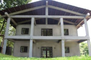 Man Creates Houses From Plastic Bottles