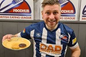 Man Ate So Many Cakes In Three Minutes