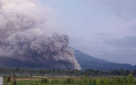 Eruption of Indonesia's Mount Semeru