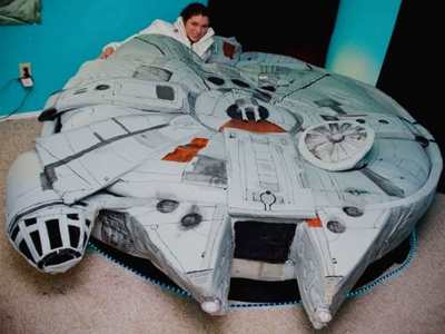 The Millennium Falcon bed